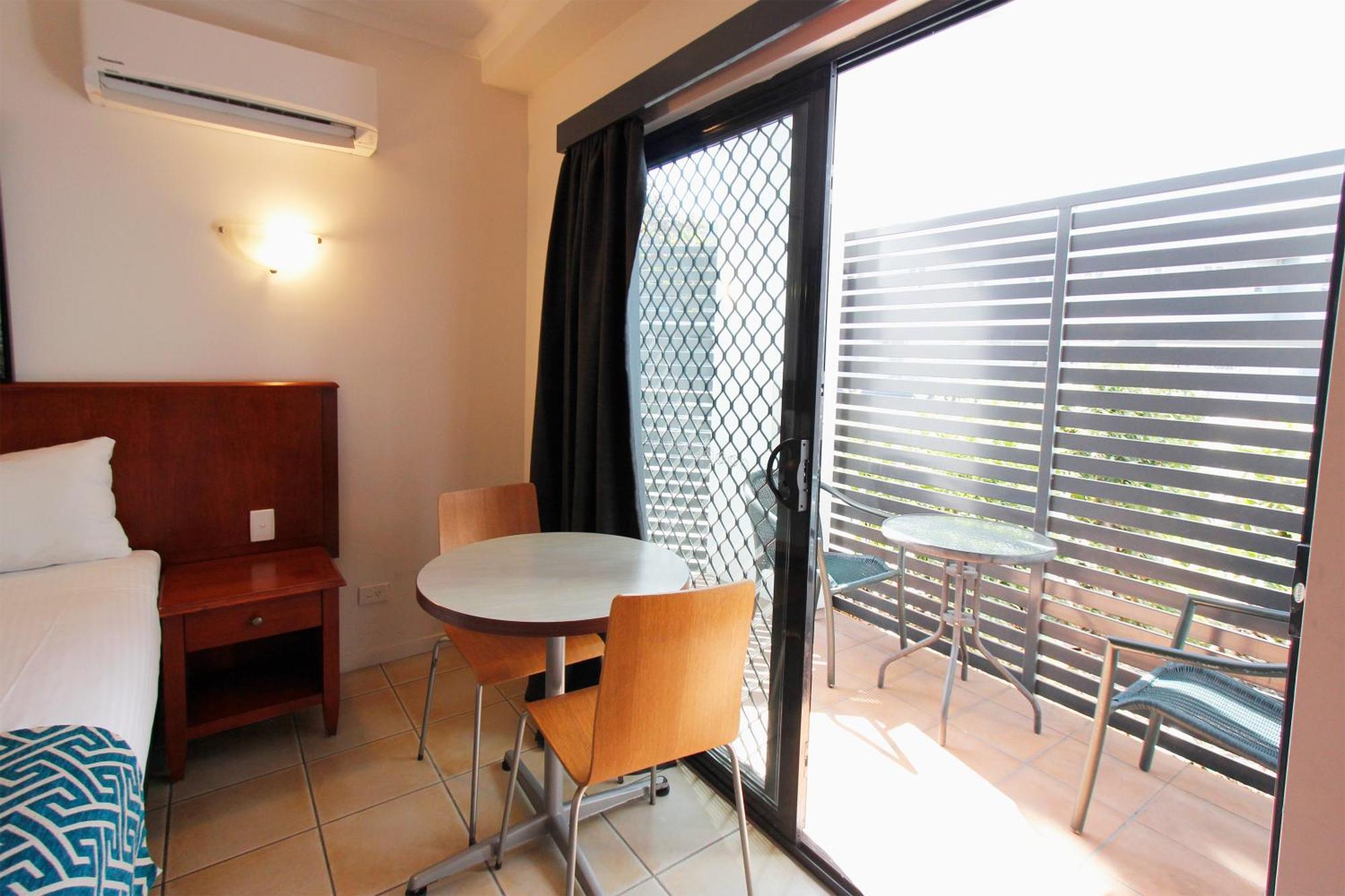 Coffee House Apartment Motel Rockhampton Exterior photo